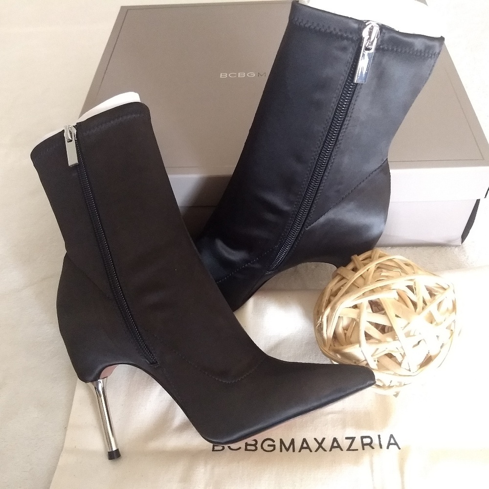 SOLD- BCBGMAXAZRIA Jolie boots NIB
